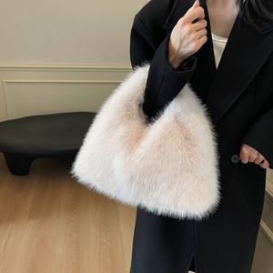 Bolso de Hombro para Mujer, Suave y Esponjoso, Bolso Cruzado de Piel Sintética, Bolso de Mano de Lujo, Bolso de Invierno para Mujer 2025, Bolso de Mano Tipo Clutch para Mujer - Product Image 1