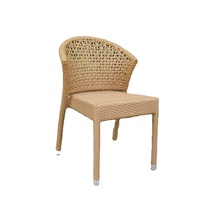 Chaise d'extérieur empilable en aluminium et rotin