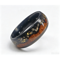 Bague classique en carbure de tungstène plaqué noir 8 mm avec incrustation laser pour hommes de la marque Dome Jewelers