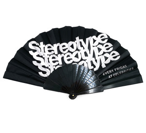 Phong Cách Châu Phi Custom Hand Fan Gấp Tay Fan Với Tay Cầm Bằng Nhựa - Product Image 1