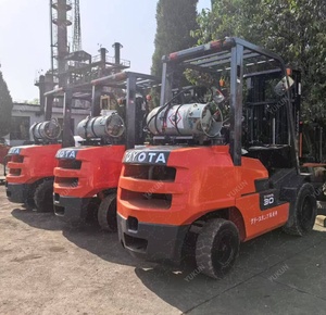 Montacargas diésel en oferta, marcas KOMATSU/MITSUBISHI/TCM TOYOTA FD30 FGZN30, en venta en Shanghái. - Product Image 2