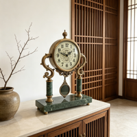 Horloge de table européenne en marbre de haute qualité Horloge de bureau à pendule en métal à quartz de luxe pour la décoration de bureau à domicile Vente chaude