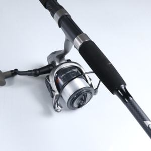 YOKI Combo de pêche robuste 210 cm PowerStikCoated réglable et antigel pour eau salée et eau saumâtre - Product Image 1