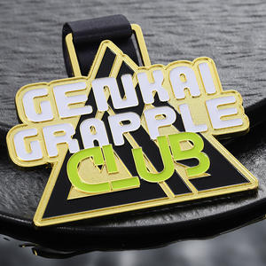 Médailles de sport en métal en alliage de zinc émaillé <span class=keywords><strong>triangle</strong></span> or 2026, fabricant d'usine, médailles en métal personnalisées pour le club de grappling - Product Image 1