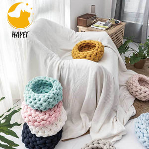 Lit pour chat au crochet fait main meubles en polyester confortables avec nid rectangulaire tricoté épais emballé en carton grotte pour animaux de compagnie - Product Image 2