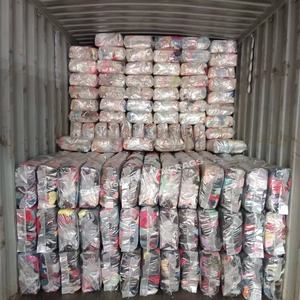 Trapos de Algodón Reciclados de Grado Profesional, 25 lb, Trapos de Camiseta 100% Algodón para Limpieza - Product Image 1