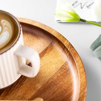Plateau alimentaire en bois d'acacia massif Offre Spéciale pas cher plat de service de fruits et de gâteaux assiette ronde en bois d'acacia pour café et dessert