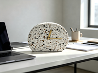 Horloge de table en terrazzo, horloge de bureau semi-circulaire, aiguilles en métal, décoration de table géométrique pour la maison