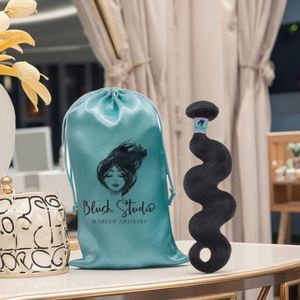 Bolsa de satén personalizada SexyLady para extensiones de cabello con cordón y cremallera, asa y estampado en caliente, textil de embalaje de satén de seda. - Product Image 3