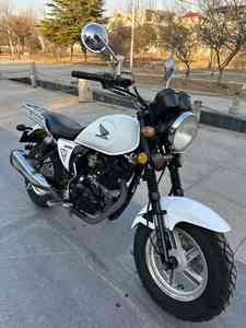 Hondaa Monkey <span class=keywords><strong>125</strong></span>, <span class=keywords><strong>mini</strong></span>-<span class=keywords><strong>moto</strong></span> de style rétro pour la ville, produit d'occasion, <span class=keywords><strong>moto</strong></span> d'occasion - Product Image 1