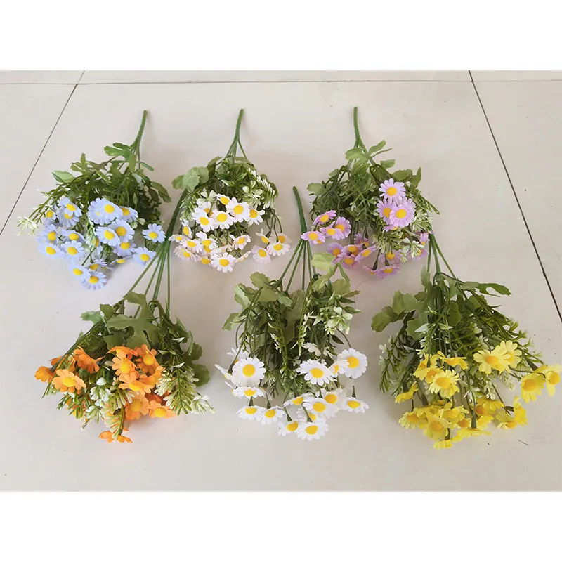 YIWAN primavera piccolo bouquet di margherite artificiale piccolo mazzo di fiori di decorazione di nozze fiori finti fiori d'arancio
