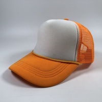 Vente en gros de casquette de baseball d'été en plein air 100% polyester simple 5 panneaux avec logo de casquette de camionneur en mousse vierge personnalisée avec corde