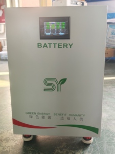 Batterie solaire au lithium étanche IP65 51,2 V 300 Ah pour usage domestique - Product Image 1