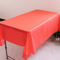 Fourniture d'usine PE plastique jetable 137*183cm nappe de fête nappe de couleur Pure pour la décoration de fête d'anniversaire de mariage