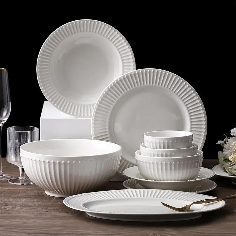 luxury white Embossing crockery ceramic bone china porcelain gold rim dinnerware sets for wedding party to hotel restaurant