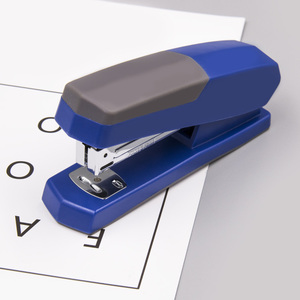 Juego <span class=keywords><strong>de</strong></span> grapadoras manuales <span class=keywords><strong>de</strong></span> alta calidad <span class=keywords><strong>para</strong></span> oficina y Escuela con 1 media tira <span class=keywords><strong>de</strong></span> plástico 1000 grapas 1 removedor <span class=keywords><strong>de</strong></span> grapas Mini Juego <span class=keywords><strong>de</strong></span> Herramientas <span class=keywords><strong>de</strong></span> oficina - Product Image 5