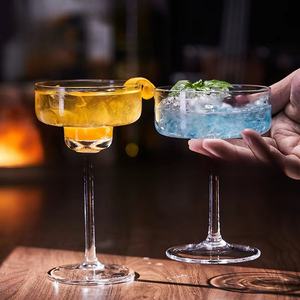 Vente en gros de tasses en verre fabricants Tasse à <span class=keywords><strong>champagne</strong></span> créative vintage moderne pour la maison Verre à vin en cristal <span class=keywords><strong>large</strong></span> et haut pour la fête de mariage - Product Image 3