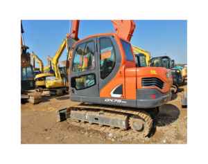 Excavadora de orugas DOOSAN usada en Venta caliente con certificación EPA y CE con martillo y cubo en stock - Product Image 1