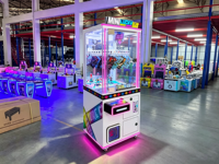 Machine à pinces à monnayeur pour la distribution de cadeaux, machine d'arcade de divertissement intérieur, vente en gros