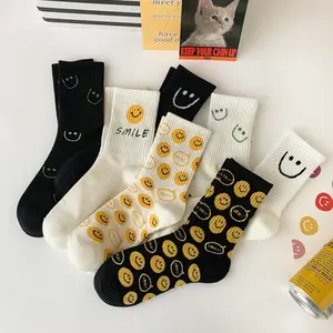 new design Korea smiling face cute style fashion cotton crew socks high quality stocking for women sales