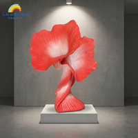 Sculpture florale abstraite de grande taille en fibre de verre, sculpture peinte à la main sur mesure pour les hôtels haut de gamme et les hébergements de luxe