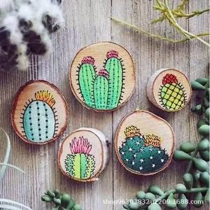 เศษไม้สนทรงกลมสีธรรมชาติสำหรับตกแต่งคริสต์มาส งานฝีมือ DIY ของตกแต่งจำนวนมาก - Product Image 1
