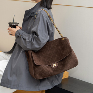 Bolso Bandolera de Cuero Acolchado con Cadena para Mujer, Nuevo Modelo Otoño Invierno, Gran Capacidad, Bolso de Hombro con Diseño Premium - Product Image 1
