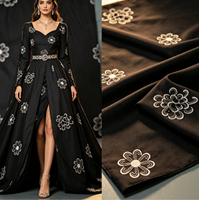 Tissu en Chiffon Satiné Noir Mat, Broderie Florale à Pois Blancs Contrastants, Tissu Plissé Anti-Plis et Fluide pour Abaya Musulmane