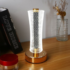 <span class=keywords><strong>Lampe</strong></span> de table sans fil en acrylique rechargeable <span class=keywords><strong>à</strong></span> commande tactile moderne nordique pour usage domestique et intérieur - Product Image 1