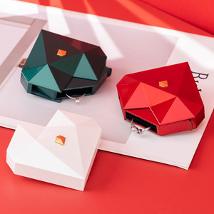 Caja de Joyería con Diseño de Corazón y Patrón Cuadrado, para Anillos, Estilo Retro, Ideal para Aniversarios y Declaraciones de Amor, Color Rojo, Gran Venta - Product Image 1