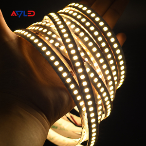 Bande lumineuse LED super brillante 180 puces/m 24V 200lm/w 8W à intensité variable pour éclairage intérieur - Product Image 1