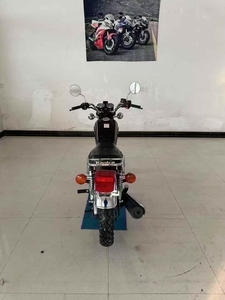 <span class=keywords><strong>Moto</strong></span> Suzuki <span class=keywords><strong>125</strong></span> rétro, monocylindre refroidi par air, durable, économique en carburant et personnalisable - Product Image 4