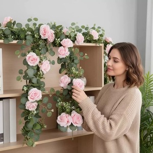 Guirnaldas de Rosas Artificiales de Seda Rosa Claro de 100cm y 200cm, Decoración Colgante para Bodas, Guirnaldas Florales para Interiores - Product Image 2