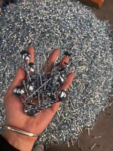 Clous de toiture galvanisés résistants aux intempéries à tête parapluie, à tige torsadée pour tôle ondulée, Clavos Para Techo, Fixations - Product Image 2