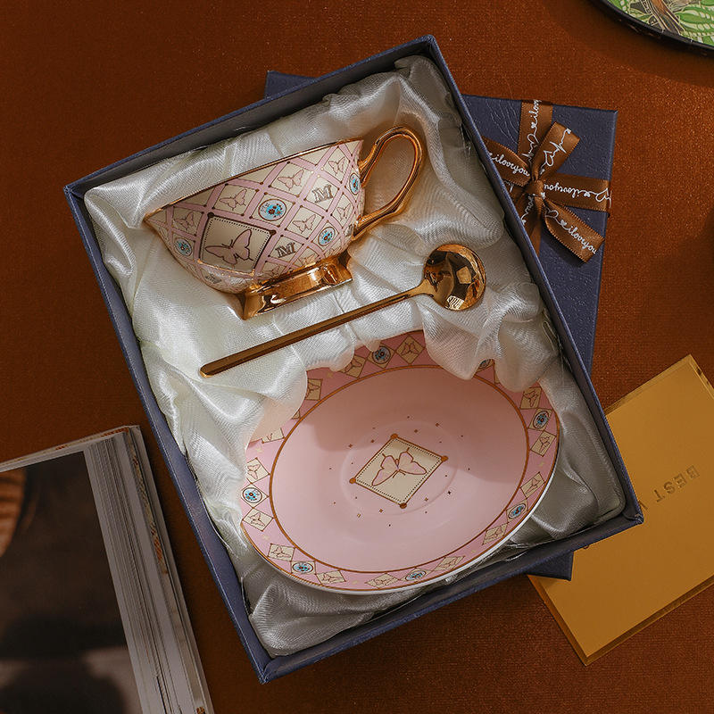Pink single cup, dish and spoon gift box