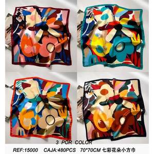 Pañuelo Cuadrado Pequeño con Flores Coloridas 70x70Cm, Fular, Accesorio de Moda - Product Image 3