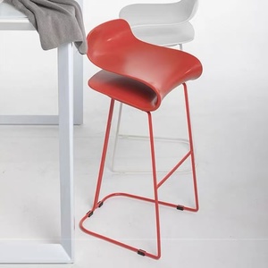 Silla de Barra de Hierro Estilo Nórdico Minimalista Color Crema, para Hogar, Bar, Sala de Estar, Isla, Cafetería, Taburete Alto de Diseño - Product Image 2