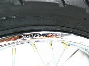 Conjunto de Neumático y Rueda para Motocicleta, Apto para Modificación CG125, Rueda Delantera 185-17, Rueda Trasera 215-17 - Product Image 4