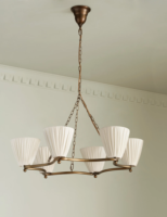 Lustre suspendu en laiton antique à 6 lumières avec abat-jour en tissu plissé blanc