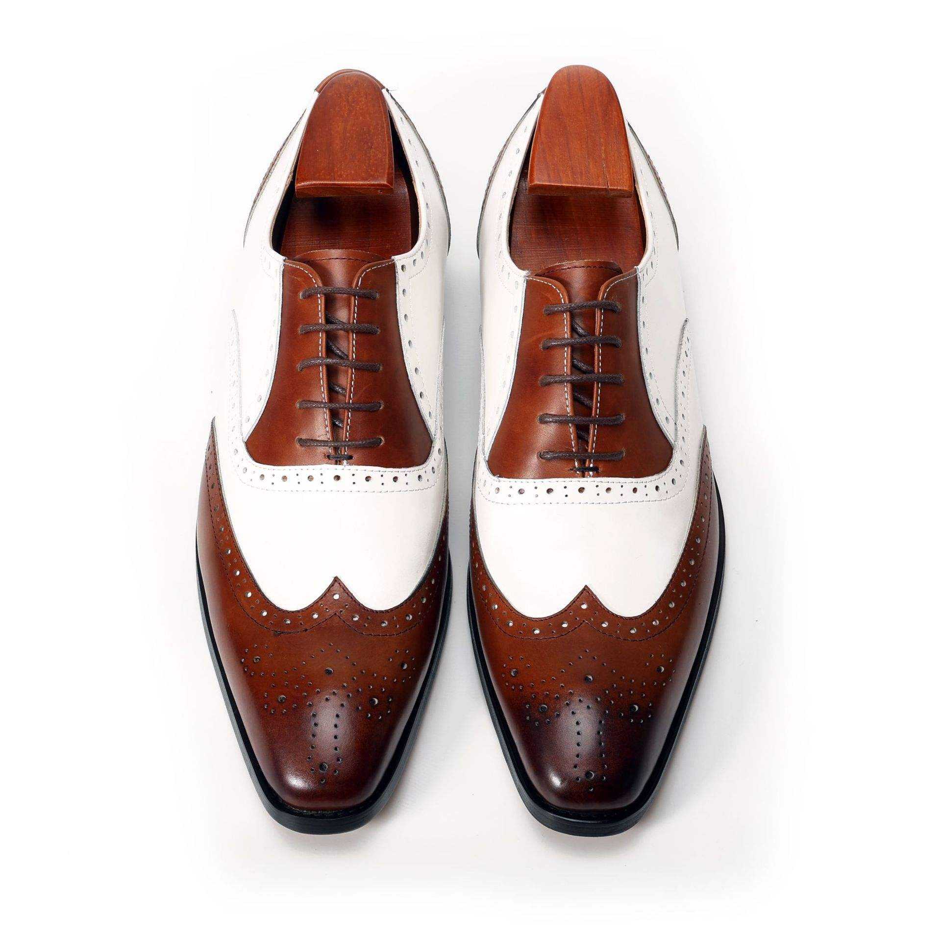 สีน้ำตาล