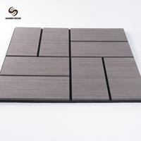 Panneaux muraux acoustiques Akupanel en bois à lattes, panneaux de plafond insonorisants pour usage intérieur, directement de l'usine