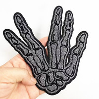 Écussons thermocollants personnalisés en tissu chenille écologique pour clubs moto et broderies sur casquettes - Personnalisable, livraison rapide d'échantillons