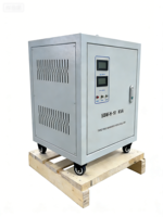 Stabilisateur de tension triphasé entièrement automatique SBW-H-10KVA-30KVAC 380V pour l'industrie, l'impression laser, les équipements médicaux, les machines CNC, etc.