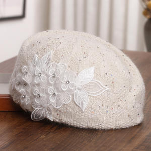 Nouvelle mode élégante femmes tricoté <span class=keywords><strong>crochet</strong></span> pilulier béret fascinateurs élégant dames femmes chapeaux d'hiver avec des fleurs - Product Image 6