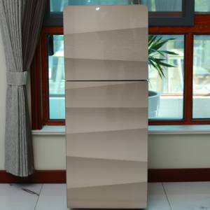 Réfrigérateur à <span class=keywords><strong>porte</strong></span> en verre rétro 105L Congélateur supérieur en acier inoxydable Refroidissement électrique écologique pour le ménage RV Hotel Use <span class=keywords><strong>Vintage</strong></span> Used - Product Image 6