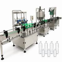Ligne de production d'eau en bouteille à 12 têtes, type split, machine de lavage, remplissage et scellage de bouteilles PET pour usine d'eau à petite échelle