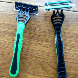 NUEVO L BLADE Man Acero inoxidable 6 Cuchillas traseras abiertas Maquinilla de afeitar desechable con acero importado - Product Image 1