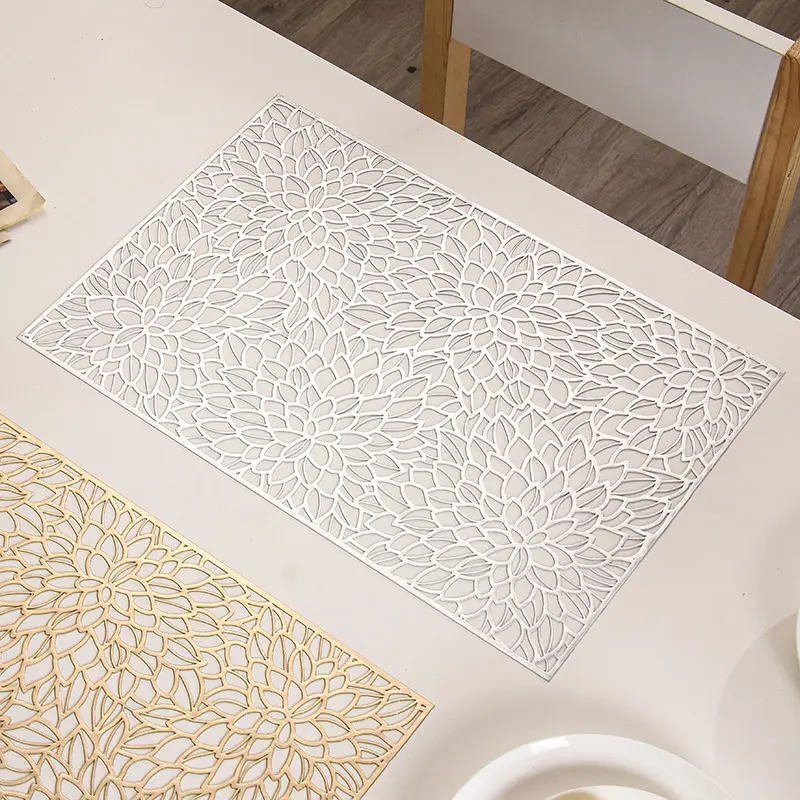 Pressed Gold PVC Vinyl Metallic Placemats Wedding Accent Centerpiece Placemats Cutwork Hollow Out Decorative Dinning Table Mats