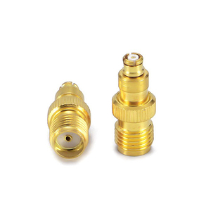 Connecteur de câble RF SMA-<span class=keywords><strong>K</strong></span> vers SMP-<span class=keywords><strong>K</strong></span> avec polarisation verticale - Product Image 1