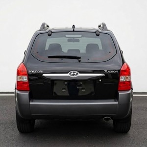 Espacioso SUV Familiar Compacto Coreano Usado con Motor Turbo Diésel de Bajo Consumo para Exportación Internacional para Hyundai Tucson - Product Image 1